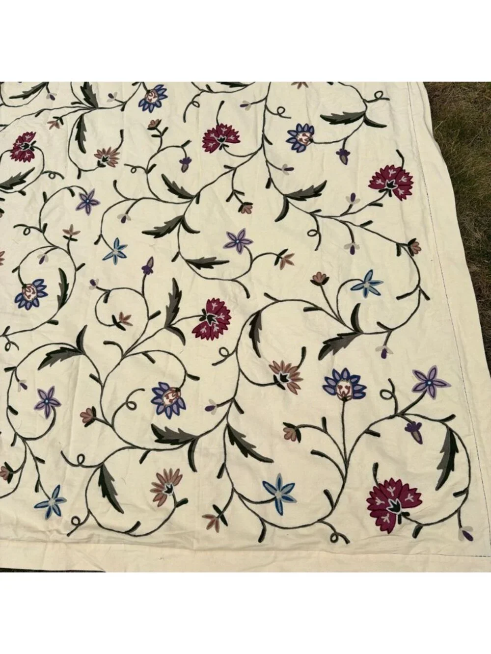 Linen Source Sloane Garden Crewel Embroidered Duvet & 2 Pillow Shams Set Cottage